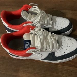 Nike sneakers size 9